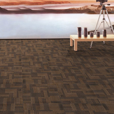 商業用オフィス用 床 50*50cm PVC裏付けのカーペット 528g/sqm 積み重量
