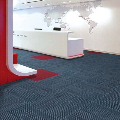 商業用建築物 床飾り カーペット 520g/sqm ポリプロピレン 方形 カーペット タイル