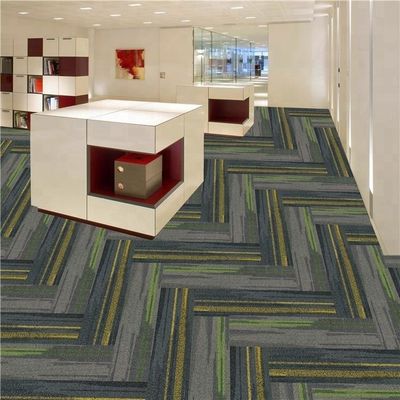商用カーペットタイル 100% ナイロン 25cmx100cm 家庭用 ホテルの寝室用 床の装飾用