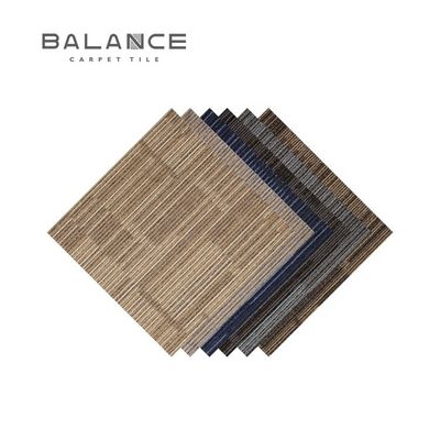 50x50cm PVCバックカーペットタイル オフィスリビング ホテルの廊下のための抽象的なパターン